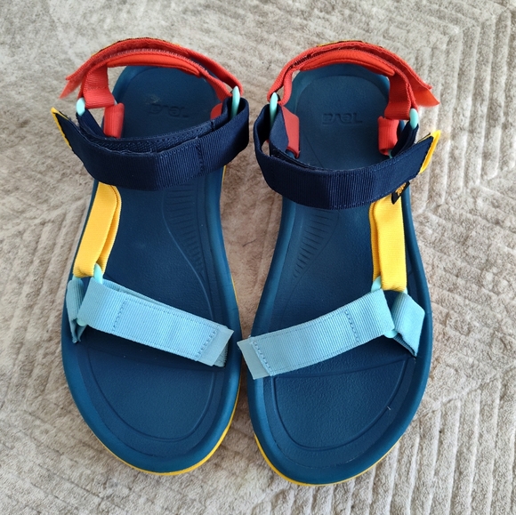 💮 Teva x Outdoor Voices Hurricane XLT 2 Sandals Size 10 - Picture 3 of 6